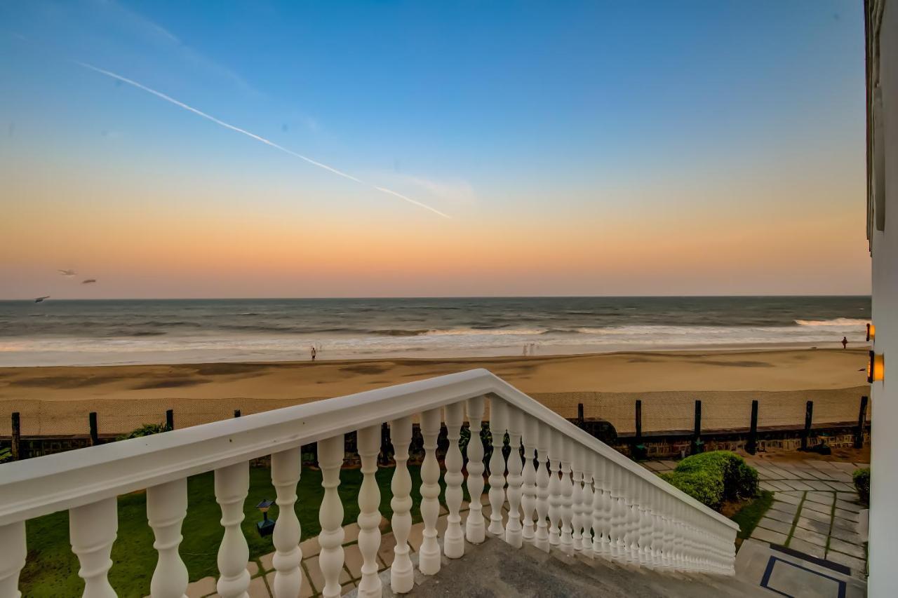 Radisson Blu Resort Temple Bay Mamallapuram Exterior foto View of the beach from the hotel